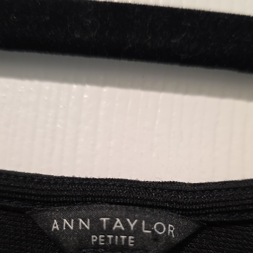 Ann Taylor Ruffle Cap Sleeve Top - Picture 6 of 14